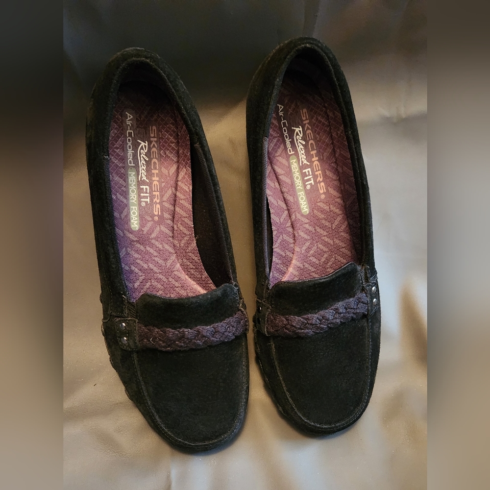 Sketchers suede loafers size 7